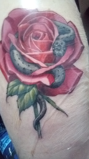 Tattoo Shop «VIsual Bodhi Tattoo», reviews and photos, 605 N Riverside Dr, Clarksville, TN 37040, USA