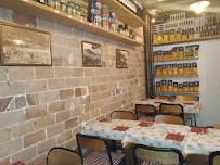 Atmosphère du Restaurant de spécialités de la région de Naples Mimi à Paris - n°2