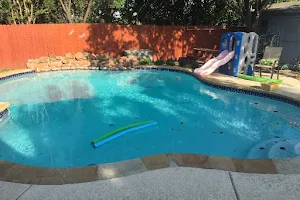Weekly Fort Worth Pool Cleaners image
