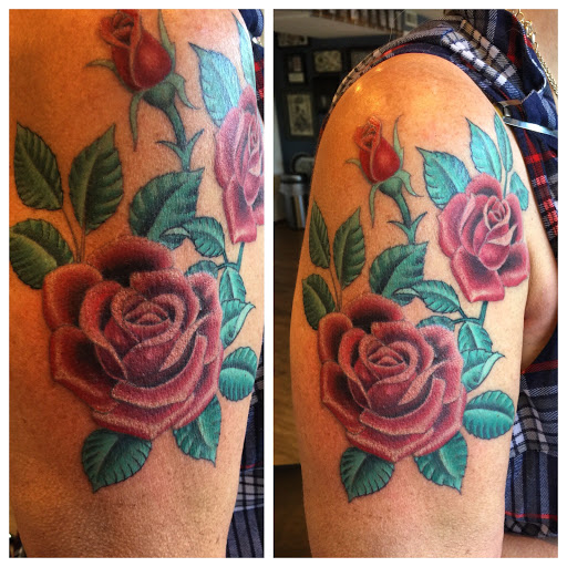 Tattoo Shop «NoodlesTattoo Co. & Studio», reviews and photos, 28W289 Warrenville Rd, Warrenville, IL 60555, USA