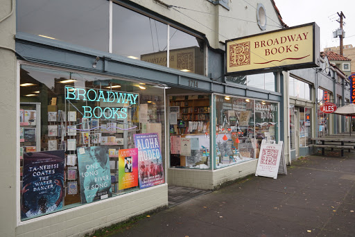 Book Store «Broadway Books», reviews and photos, 1714 NE Broadway St, Portland, OR 97232, USA