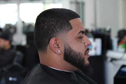 Barber Shop «Mr.Fades Barbershop unisex», reviews and photos, 7748 Palm River Rd, Tampa, FL 33619, USA