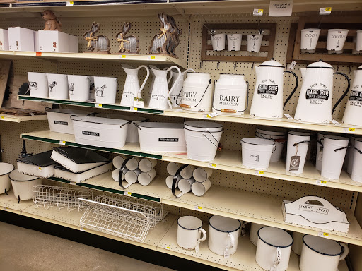 Sporting Goods Store «Big R Store Crawfordsville», reviews and photos, 1601 US-231, Crawfordsville, IN 47933, USA