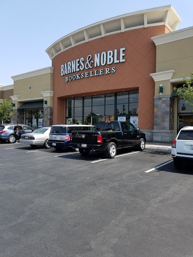 Barnes & Noble image
