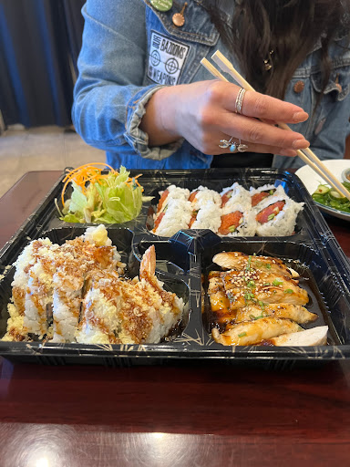 Love Boat Sushi image