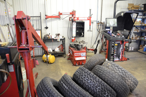 Auto Repair Shop «Smith Automotive», reviews and photos, 1411 NE 56th St, Pleasant Hill, IA 50327, USA