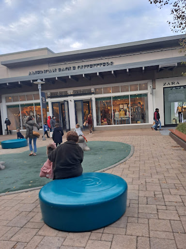 Shopping Mall «Cross County Shopping», reviews and photos, 8000 Mall Walk, Yonkers, NY 10704, USA