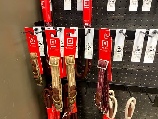 Pet Supply Store «Unleashed by Petco», reviews and photos, 520 S 23rd St, Philadelphia, PA 19146, USA