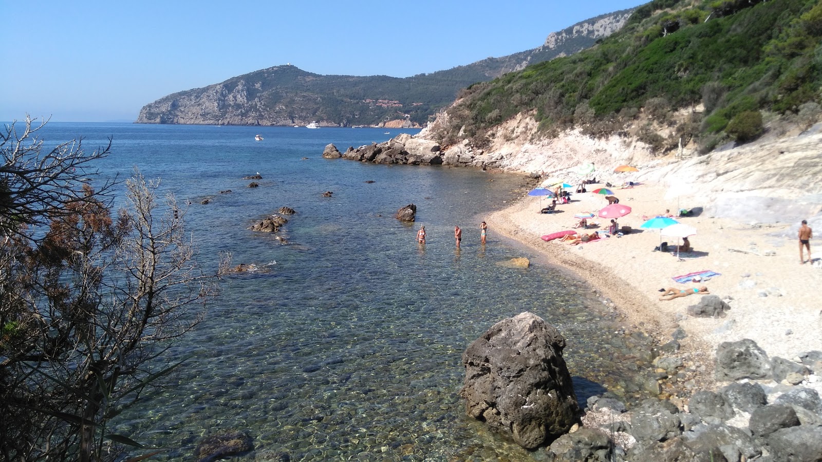 Foto av Spiaggia La Piletta med blått vatten yta