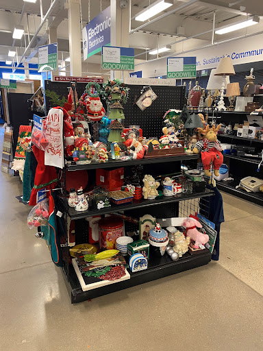 Computer Store «Goodwill Lawrenceville», reviews and photos, 125 51st St, Pittsburgh, PA 15201, USA