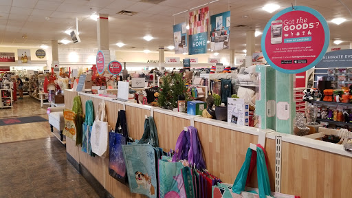 Department Store «HomeGoods», reviews and photos, 2715 W Market St #180, Fairlawn, OH 44333, USA