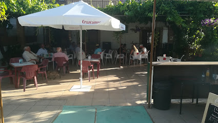 bar - terraza  el almendro  - Carr. Alhama, 91, 18310 Salar, Granada, Spain