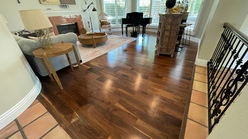 Floor & More image