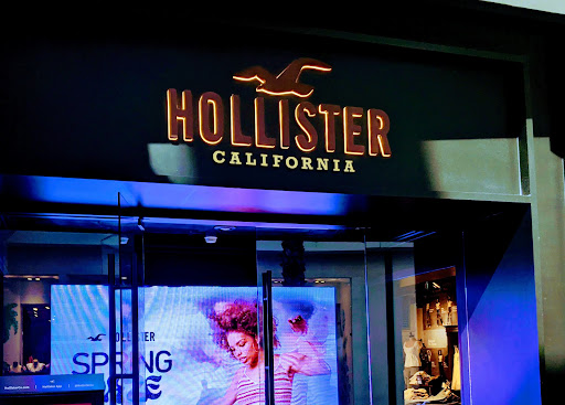 Clothing Store «Hollister Co.», reviews and photos, 4200 Conroy Rd #122, Orlando, FL 32839, USA