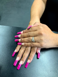 Opptimas beauty salón and nails - Photo 3 - Car repair in San Jacinto, CA, Hemet