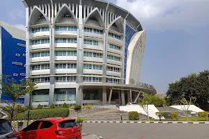 Universitas Muhammadiyah Surakarta image