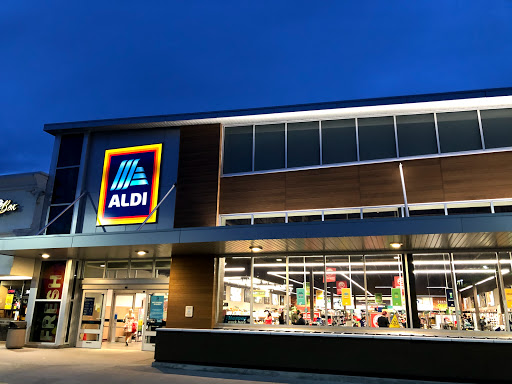 ALDI, 2481 Okeechobee Blvd, West Palm Beach, FL 33409, USA, 
