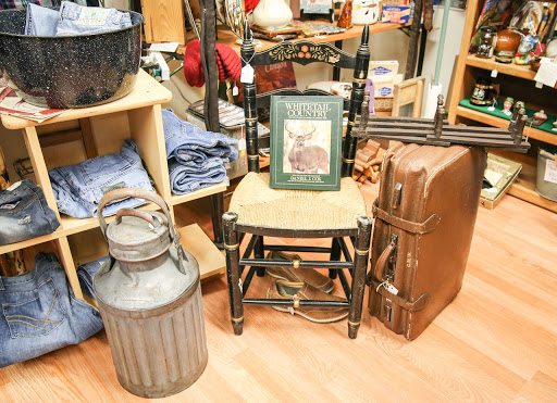Antique Store «Too Much Stuff Quality Second Hand Treasures», reviews and photos, 1151 Grass Valley Hwy, Auburn, CA 95603, USA