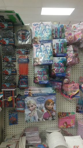 Dollar Store «Dollar Tree», reviews and photos, 9055 Biscayne Blvd, Miami Shores, FL 33138, USA