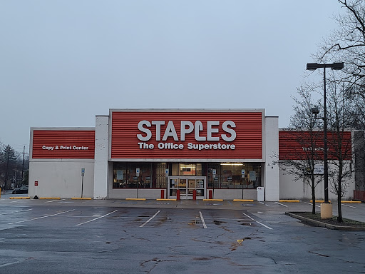 Office Supply Store «Staples», reviews and photos, 25 W Central Ave, Bergenfield, NJ 07621, USA