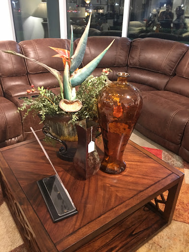 Furniture Store «Rooms To Go Furniture Store - Port Richey», reviews and photos, 9500 Scenic Dr, Port Richey, FL 34668, USA