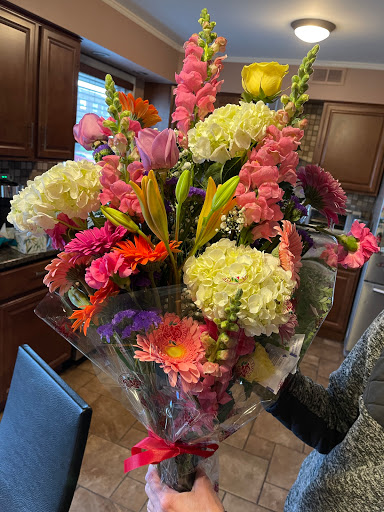 Domenic Graziano Flowers, 60 James Way #3, Southampton, PA 18966, USA, 