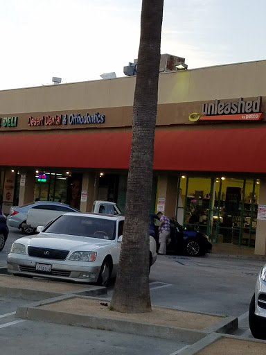 Pet Supply Store «Unleashed by Petco», reviews and photos, 4821 Lankershim Blvd, North Hollywood, CA 91601, USA