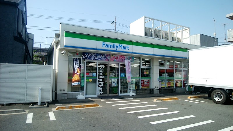 ファミリーマート 小金井北大通り店