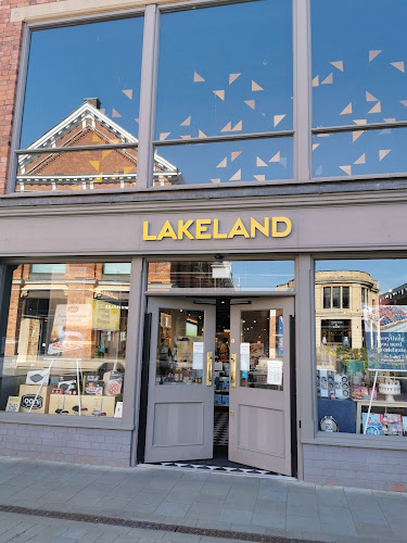 Reviews of Lakeland in Lincoln - Furniture store