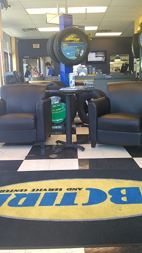 Tire Shop «JBC Tire Complete Auto Care», reviews and photos, 1019 E Republic Rd, Springfield, MO 65807, USA