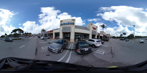 Massage Therapist «Hand & Stone Massage and Facial Spa», reviews and photos, 1829 S University Dr, Davie, FL 33324, USA