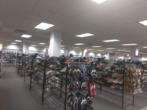 Clothing Store «Burlington Coat Factory», reviews and photos, 3662 W Camp Wisdom Rd, Dallas, TX 75237, USA
