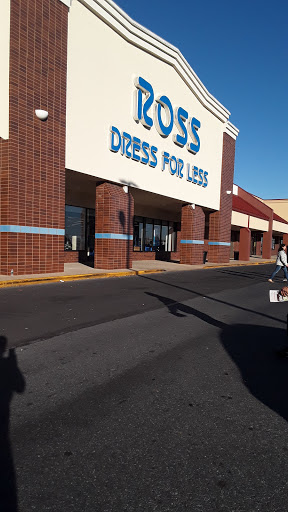 Clothing Store «Ross Dress for Less», reviews and photos, 2180 MacArthur Rd, Whitehall, PA 18052, USA