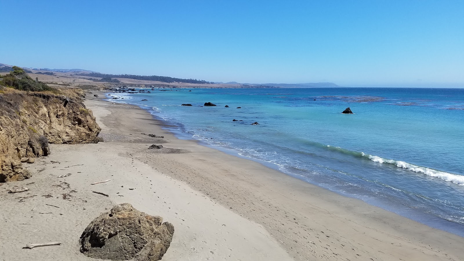 Photo of San Simeon Pier beach with very clean level of cleanliness