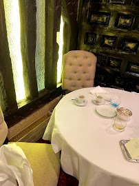 Atmosphère du Restaurant gastronomique Relais Louis XIII à Paris - n°9