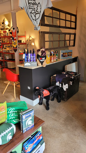 Pet Supply Store «3 Dogs 1 Cat», reviews and photos, 2472 Riopelle St, Detroit, MI 48207, USA