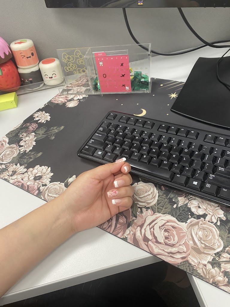 Tina Sam Nails 77845