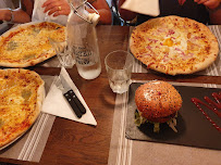 Pizza du Restaurant Captain Foodcourt - Pizza Burger Sushis à Saint-Raphaël - n°1