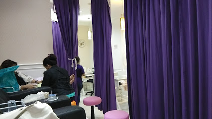 Her Glam Nail Boutique