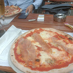 Photo n°1 de l'avis de Peter.o fait le 25/07/2023 à 04:26 sur le  Piazza Bra à Berlin