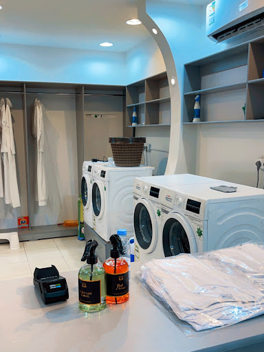 مغسلة رئبال لغسيل جميع انواع الملابس والبطاطين والسجاد 