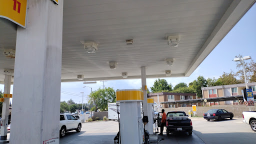 Shell en Fallbrook