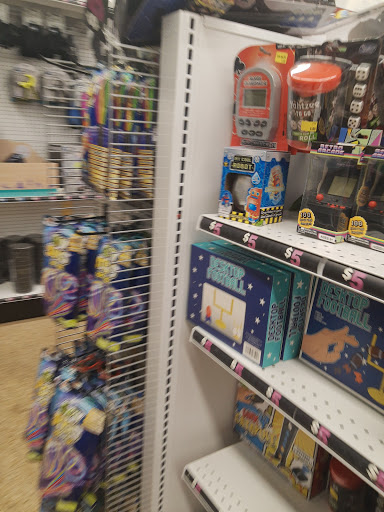 Variety Store «Five Below», reviews and photos, 6198 Little River Turnpike, Alexandria, VA 22312, USA