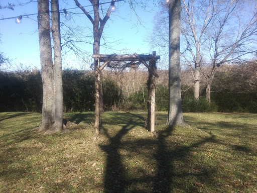 Lodge «The Farmhouse Inn», reviews and photos, 108 W Swan St, Centerville, TN 37033, USA