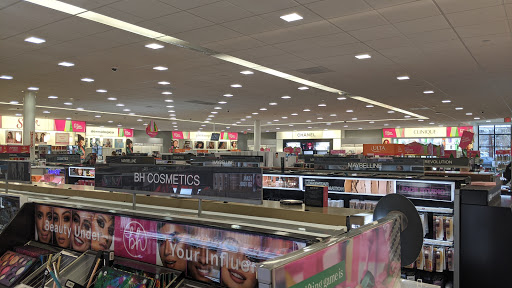 Hair Salon «Ulta Beauty», reviews and photos, 1480 Highlands Dr NE, Issaquah, WA 98029, USA