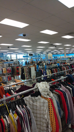 Clothing Store «Ross Dress for Less», reviews and photos, 212 Towne Center Dr, Compton, CA 90220, USA