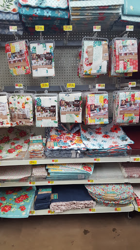 Department Store «Walmart Supercenter», reviews and photos, 755 Riverpoint Ct, West Sacramento, CA 95605, USA