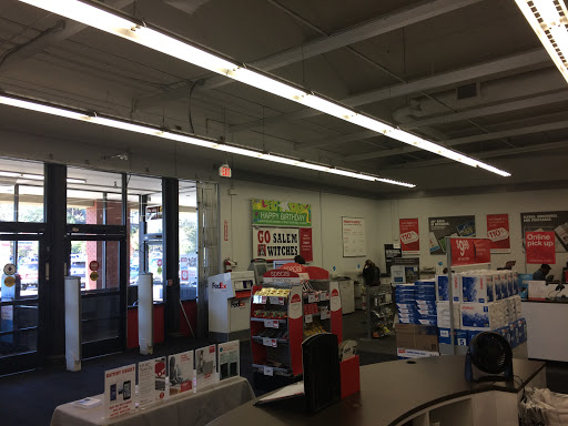 Office Supply Store «Staples», reviews and photos, 17 Paradise Rd, Salem, MA 01970, USA