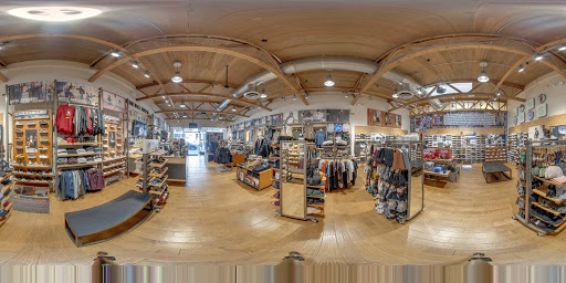 Shoe Store «Vans», reviews and photos, 222 University Ave, Palo Alto, CA 94301, USA