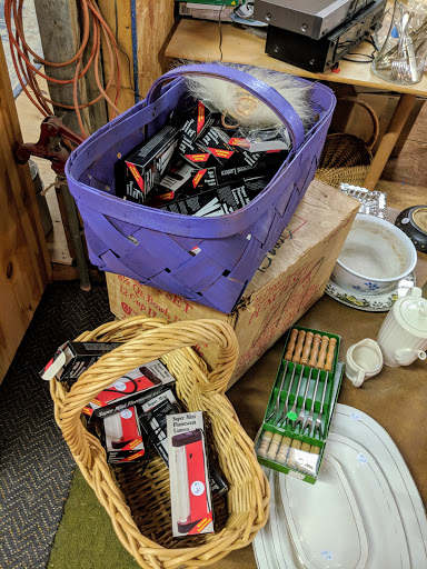 Flea Market «Red Barn Flea Market Auction», reviews and photos, 3381 Kings Hwy, Colonial Beach, VA 22443, USA